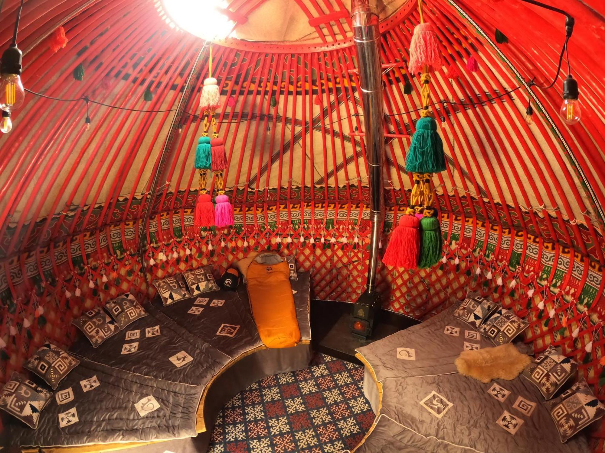 Mine Hostel Dzhergalan Jyrgalan Extérieur photo
